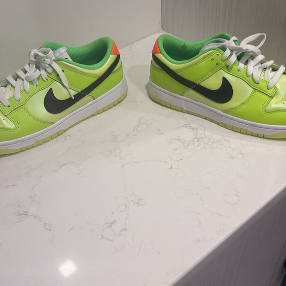 Nike Dunk Low SE “Splash Volt” - Size 9.5 - Picture 6 of 6